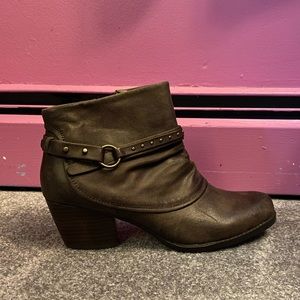Ankle boots